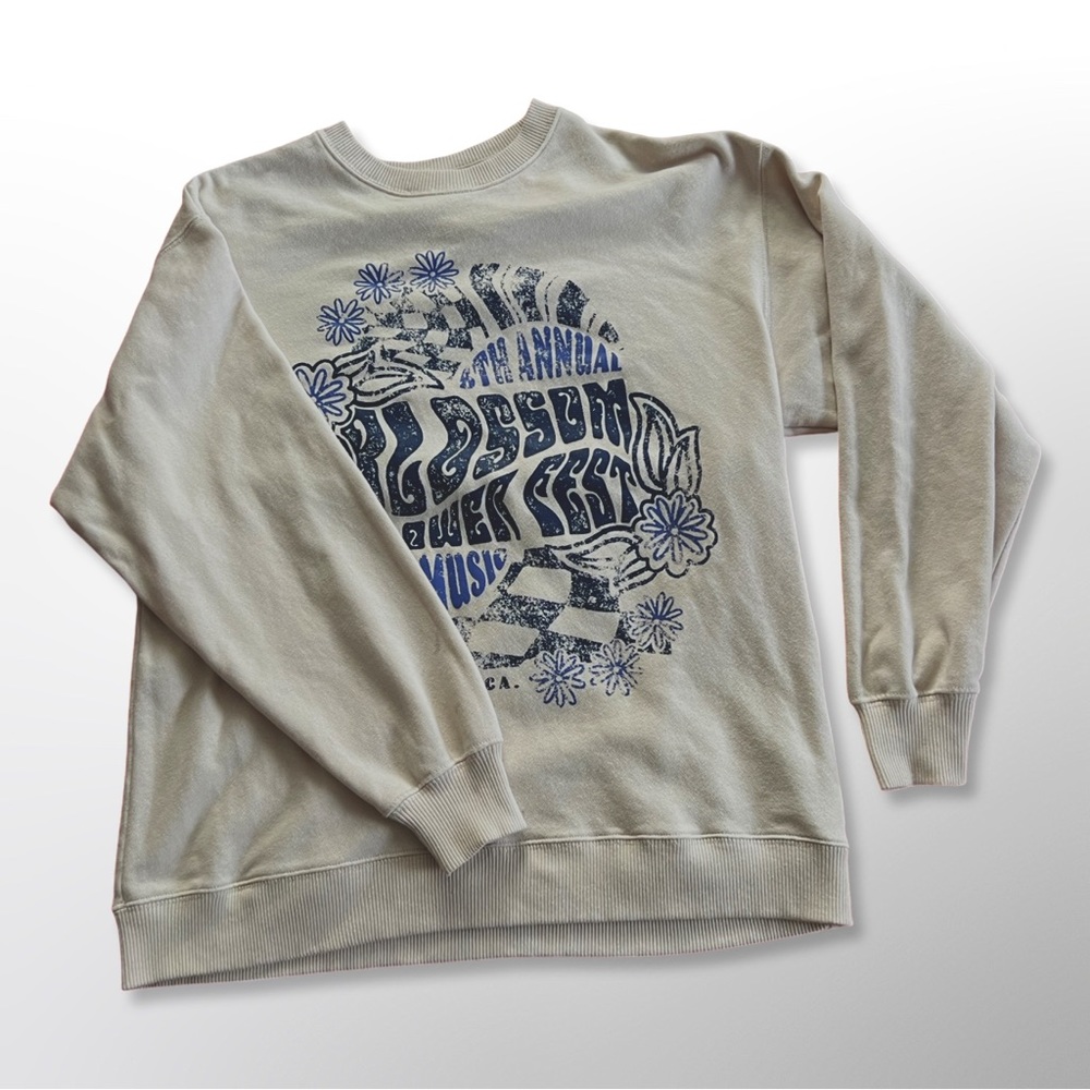 Hollister Oversized Graphic Crewneck Pullover Sweater